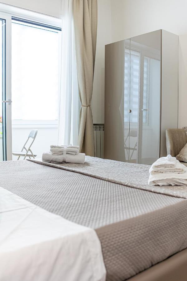 White Gold Bed & Breakfast Napoli Dış mekan fotoğraf